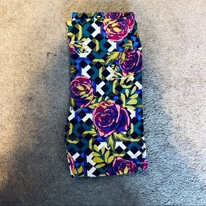 NWOT LuLaRoe OS Floral Rose Leggings